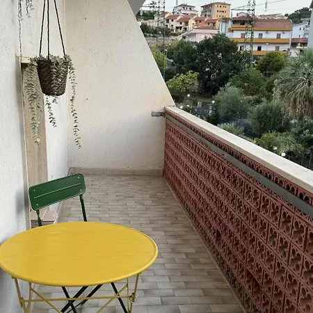 Daire Small But Cozy Scalea